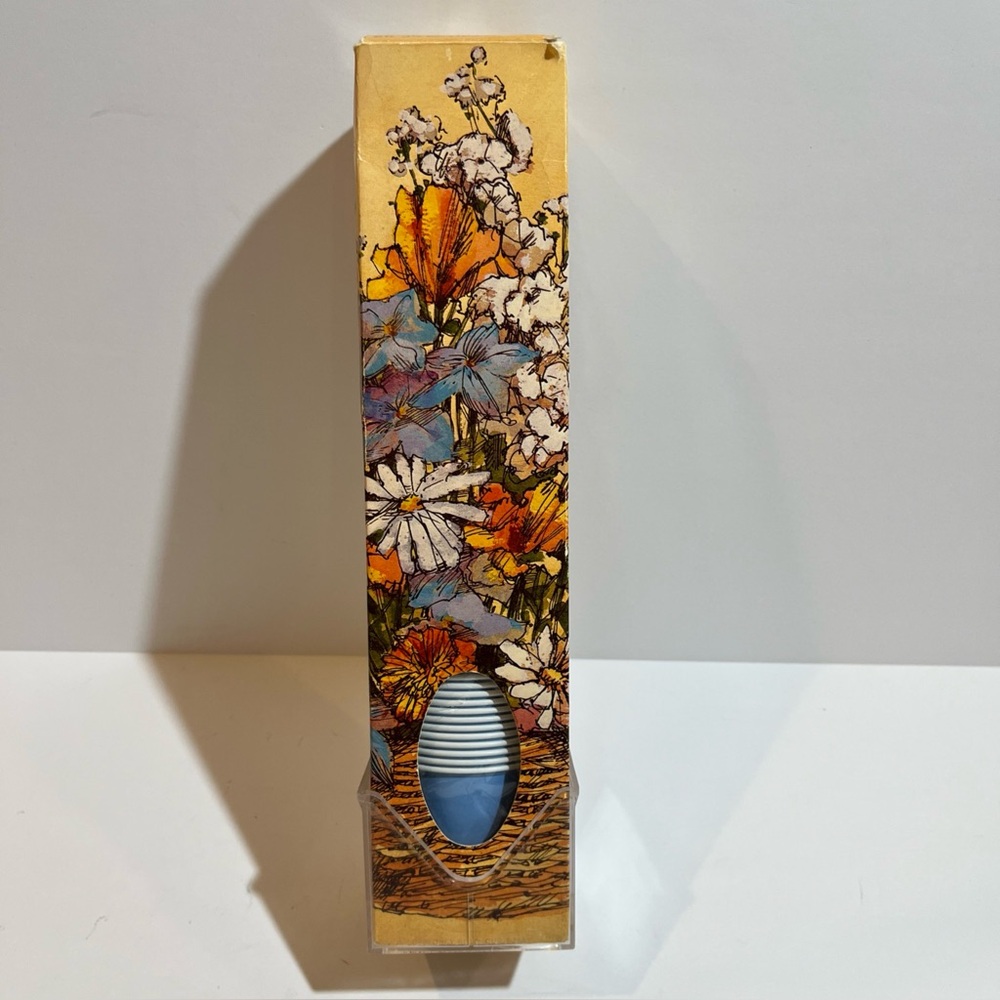 Solo Bathroom Cup Wall Mount 3.5 Oz Plastic Cup VTG  Retro OPEN Box 1970s Flower